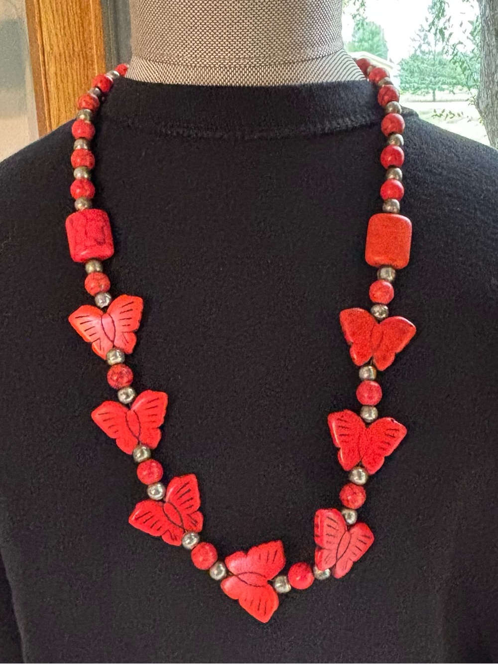 Vintage Southwestern Stule Red Carved Butterfly Bead Collar Necklace Boho 20"